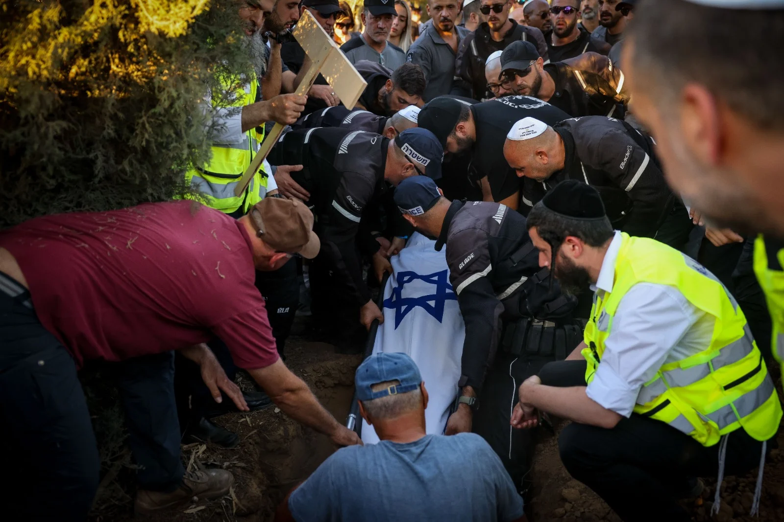 הלווייתו של חן אמיר פיגוע תל אביב