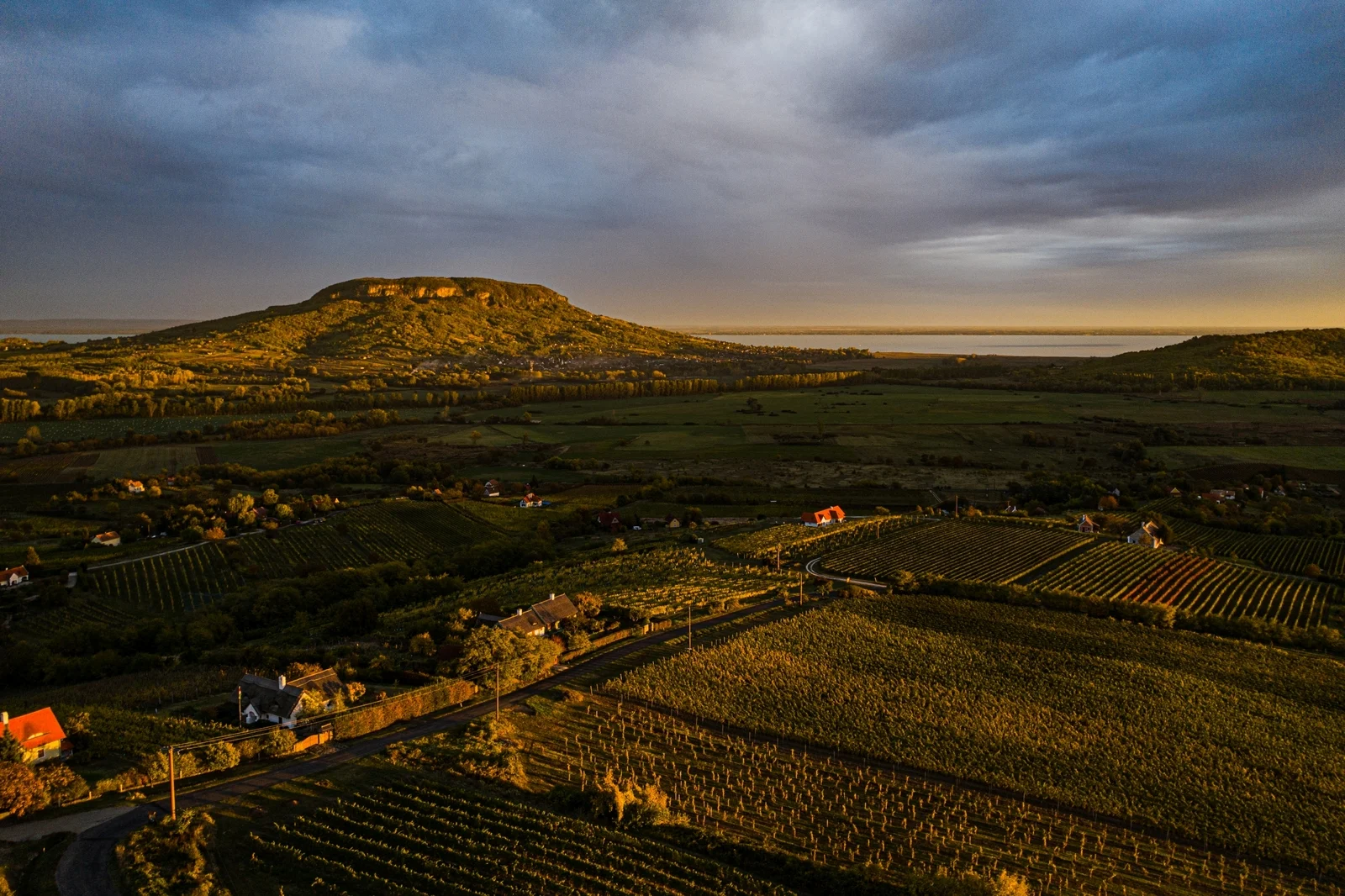 אגם בלטון בהונגריה