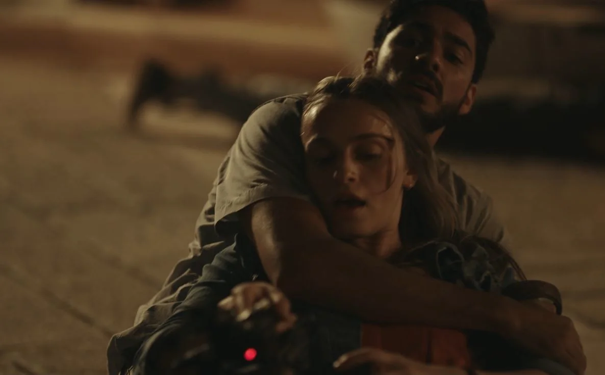 עלי מציל את ג'ני