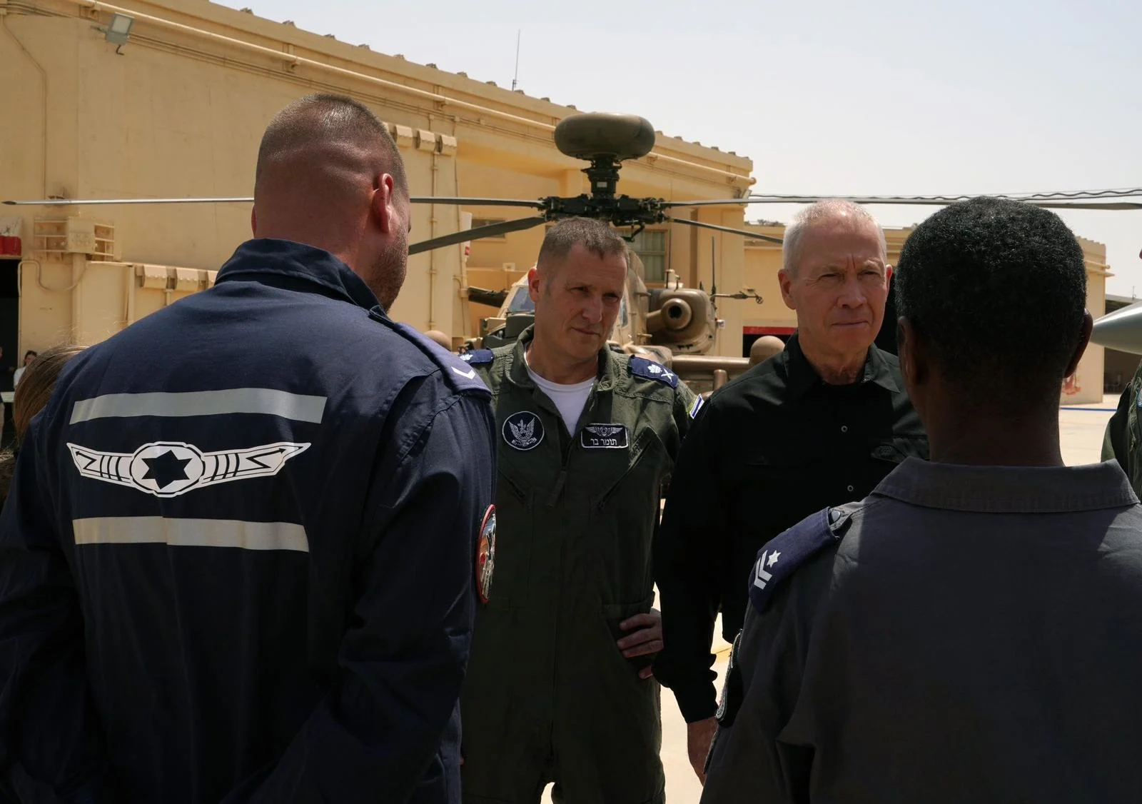 השר גלנט בבסיס חיל האוויר ''רמון''