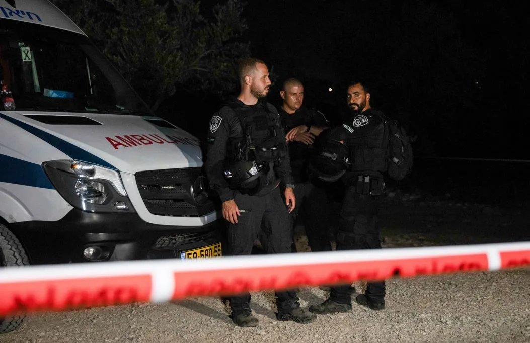 שוטרים בזירת הרצח באבו סנאן