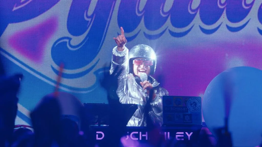 ''את כל כך לא מוזמנת לבת מצווה שלי''