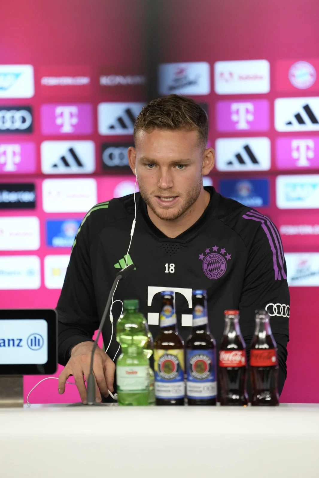 דניאל פרץ במסיבת העיתונאים