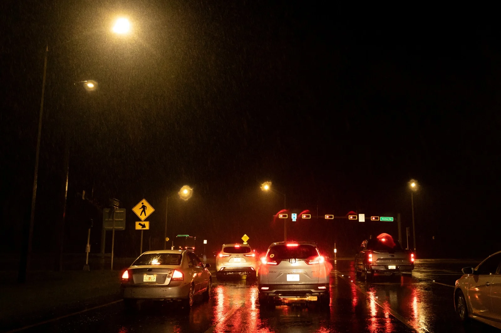 גשמים ורוחות עזים בפלורידה