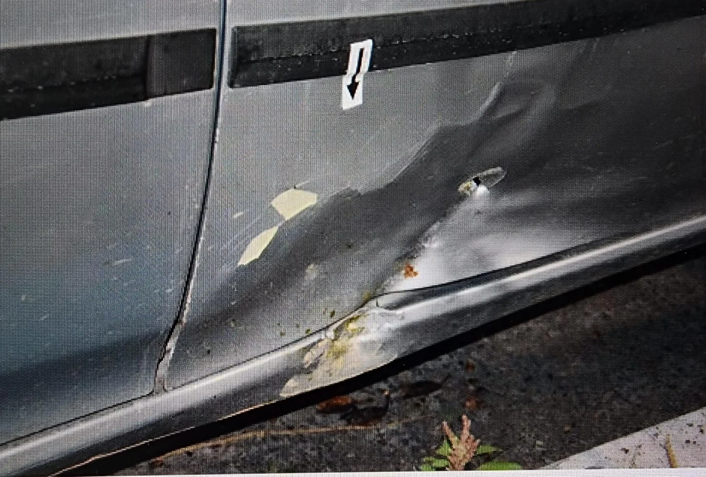 הרכב שניזוק מהפיצוץ