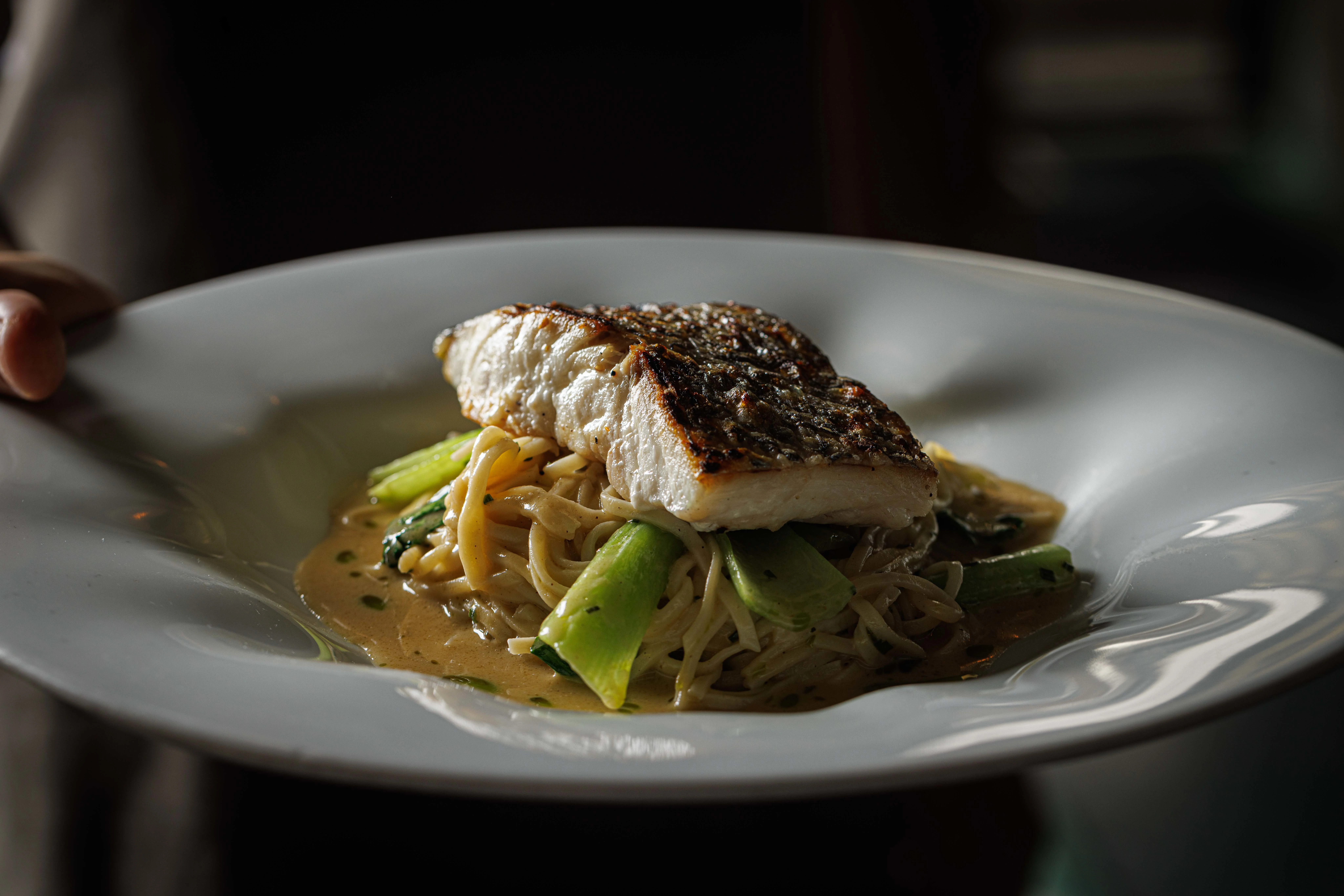 מנת דג של אוראל קמחי וג'וש גיל