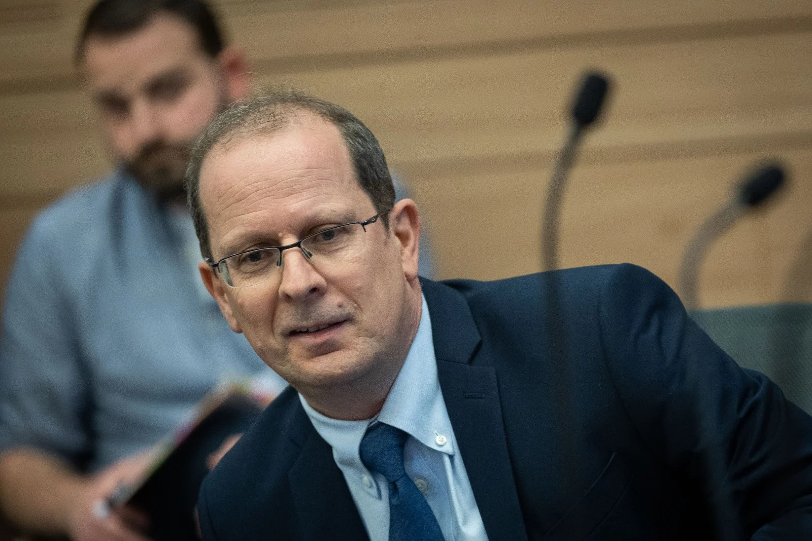 עו''ד רז נזרי
