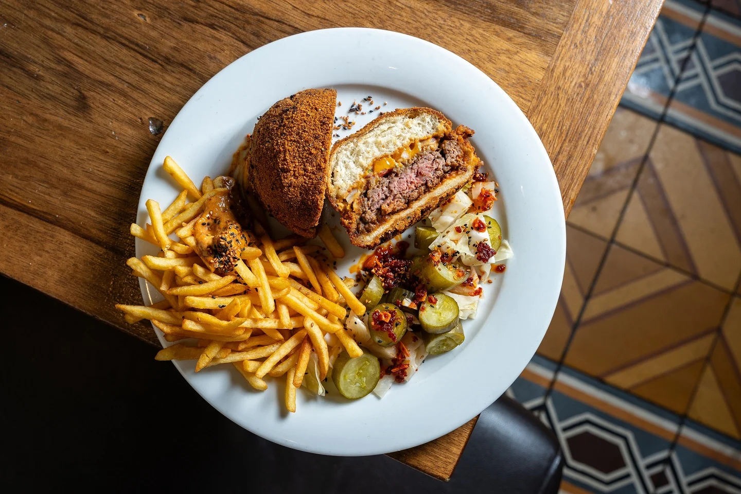 יונתן רושפלד, אגאדיר, המבורגר