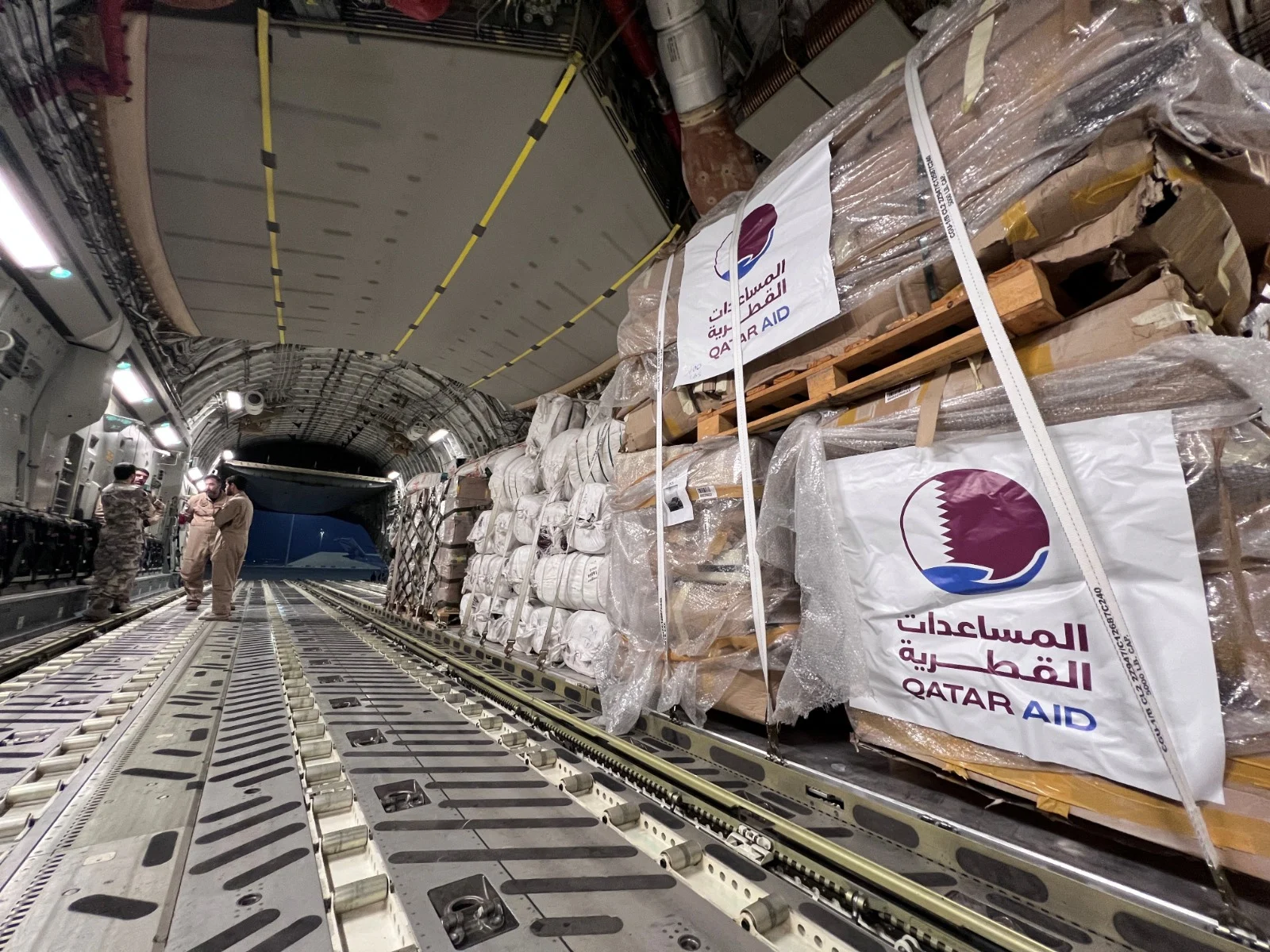 מטוס עם ציוד וסיוע שנשלח ללוב מאיחוד האמירויות