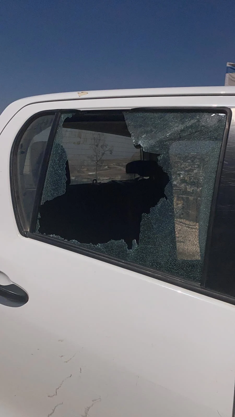 הרכב שנורה באזור היישוב מירב בשומרון