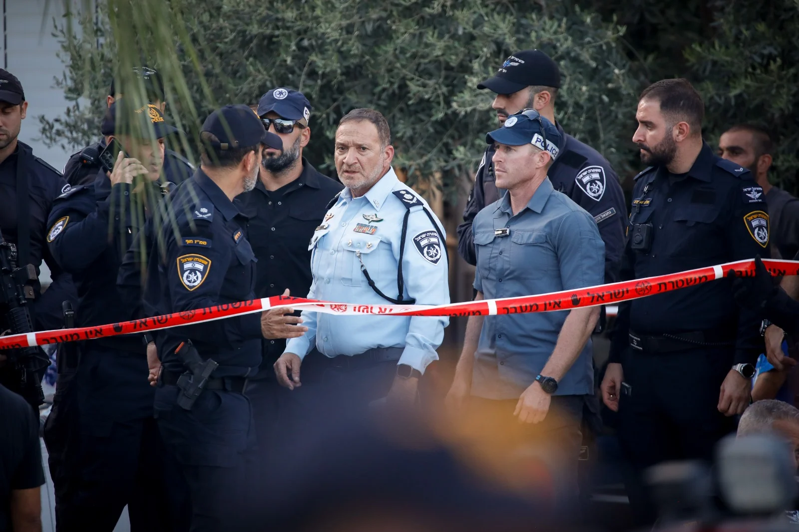 המפכ"ל קובי שבתאי בזירת הטבח בבסמת טבעון