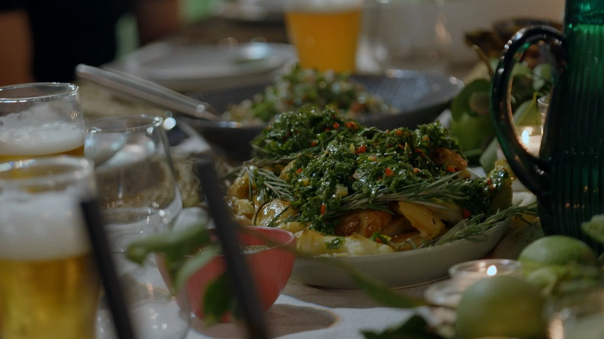 התוספת שאתם צריכים מעל הבשר: מתכון לצ'ימיצ'ורי חריף של אסף גרניט