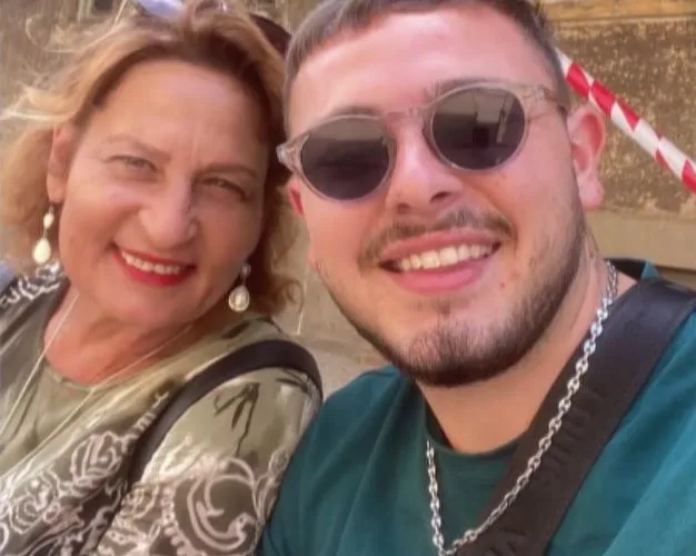 אלמוג מאיר ג'אן יחד עם אימו אורית מאיר