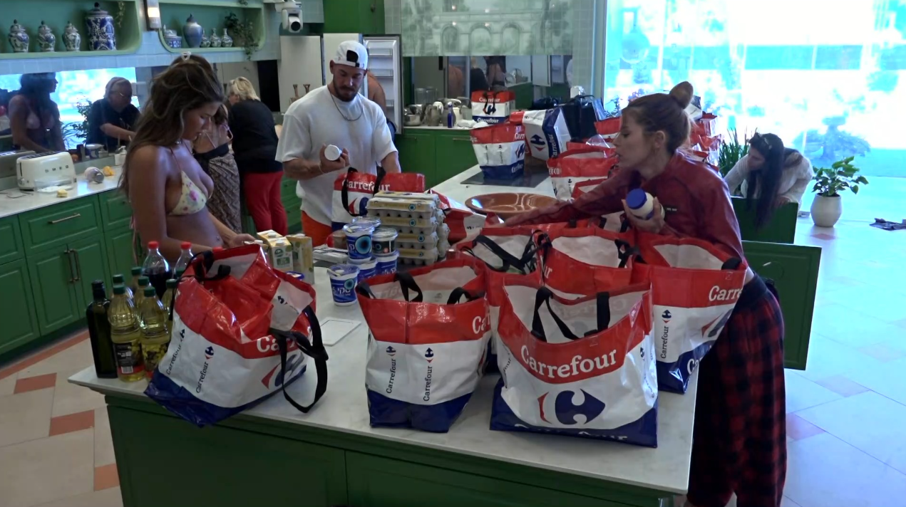 הקניות הגיעו!