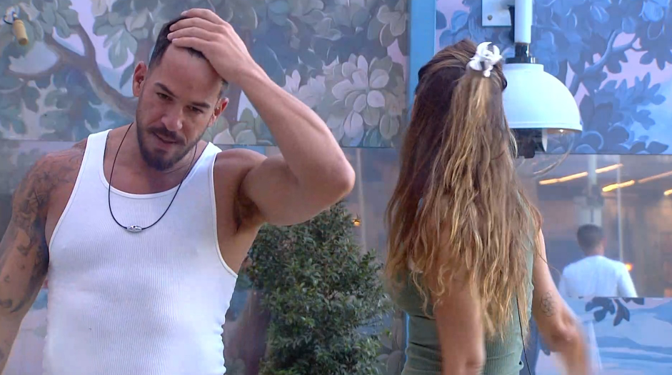 עומר לשלי: "את פשוט חסרת טעם"